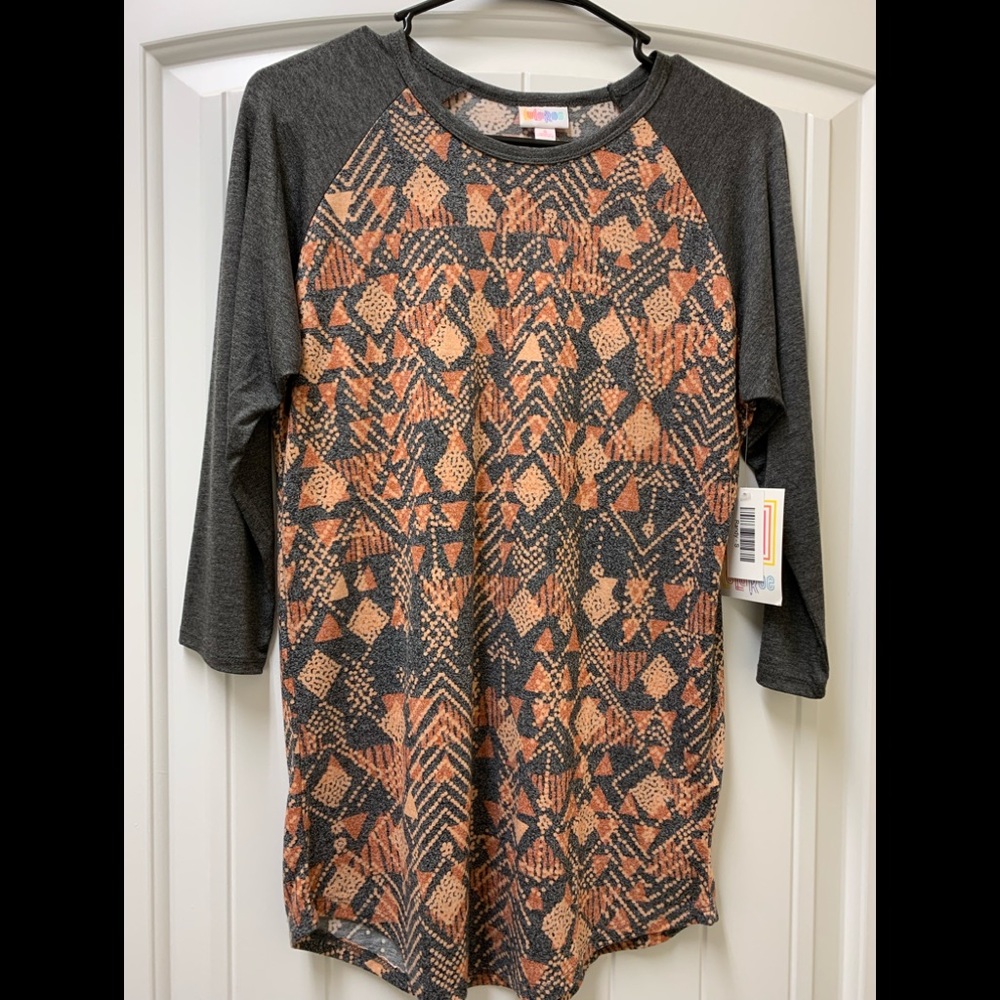 Lularoe S Randy grey sleeves & triangular print 🆕
